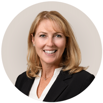 Kari-McTaggart_headshot circle